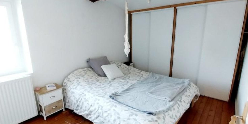 maison à LA SAUVE (33670)